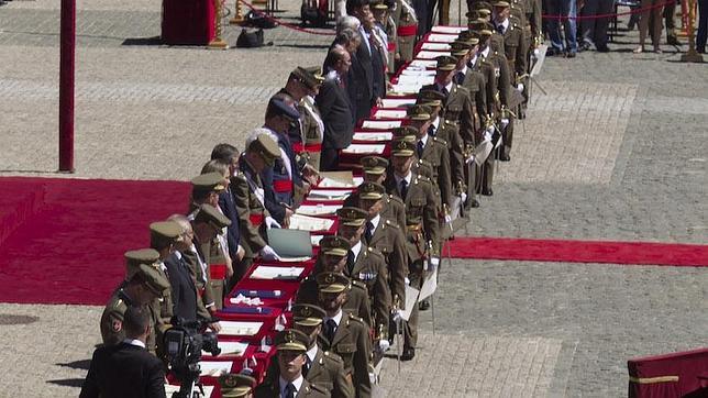 El alcalde de Zaragoza deja plantada a la Academia General Militar