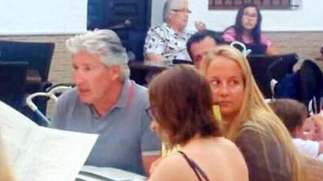 Un doble de Richard Gere se pasea por Cádiz ante la sorpresa de los vecinos