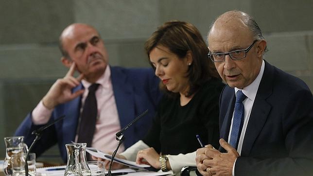 El Gobierno abarata un 2,2% el recibo de la luz para los consumidores domésticos