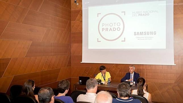 Las obras más emblemáticas del Prado, digitalizadas en postales para el recuerdo