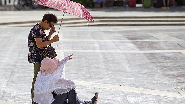 Diez comunidades en alerta por la llegada este lunes de la tercera ola de calor