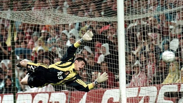 Casillas debutó en San Mamés, donde el Madrid empató (2-2)