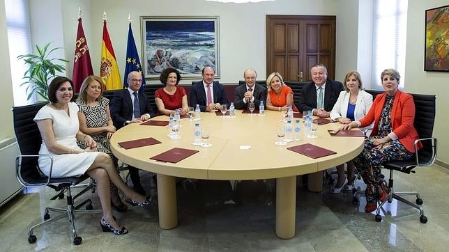 Murcia tiene el gobierno regional con más mujeres en el nuevo mapa político