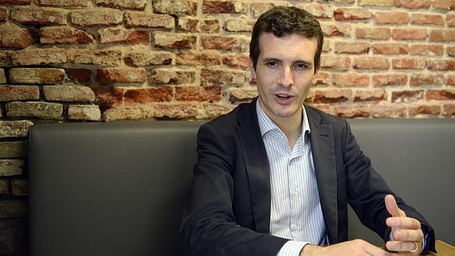 Pablo Casado atribuye la ruptura de voto de Syriza a su «programa engañoso»