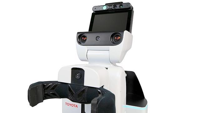 Toyota, a punto de lanzar un robot que cuida a personas dependientes