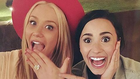 Demi Lovato será dama de honor en la boda de Iggy Azalea