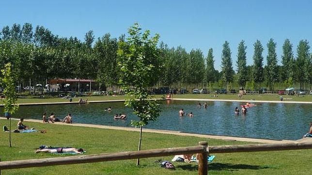 Piscina fluvial de Villoria de Órbigo