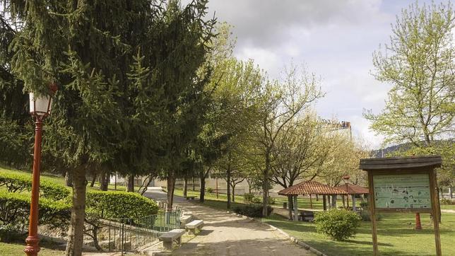 Las afueras de la ciudad de Lugo ofrece este tranquilo parque que rodea el río Miño