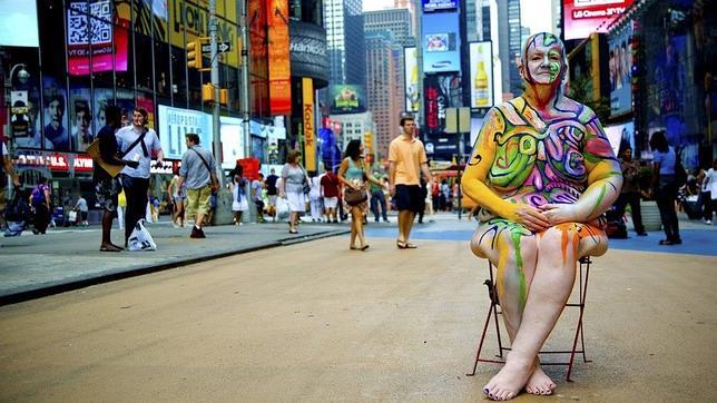 El arte de pasear desnudos por Nueva York