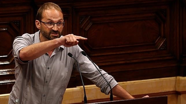 «Catalunya, Sí que es Pot» se presenta como alternativa a la lista «continuista» de Mas