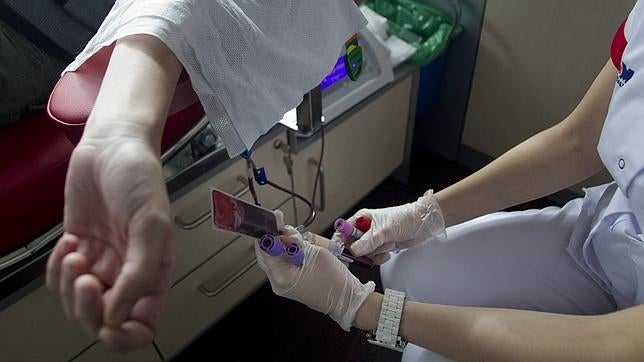 Los hospitales precisan la donación urgente de sangre de los grupos A+ y O-