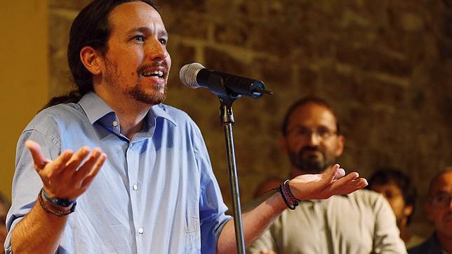 Iglesias sella su pacto con ICV y EUiA para las generales e incluye el derecho a decidir