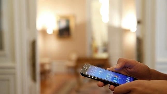 La telefonía y la banca son los sectores con más quejas de los consumidores