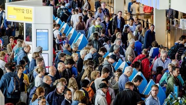 Quince abusos que puedes sufrir al comprar un billete de avión