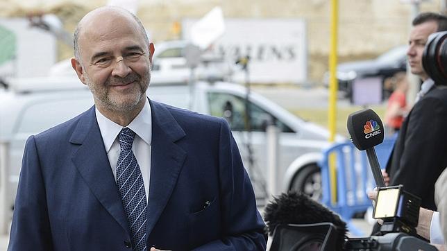 Moscovici cree que Grecia debe dotarse «de estructuras económicas, fiscales y de Estado»