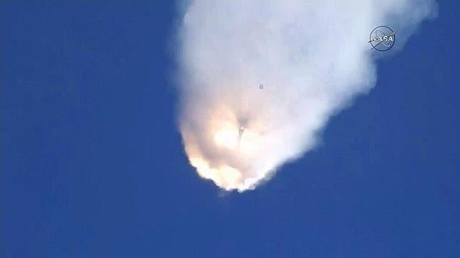 Una barra metálica, la causante de la explosión del cohete Falcon 9