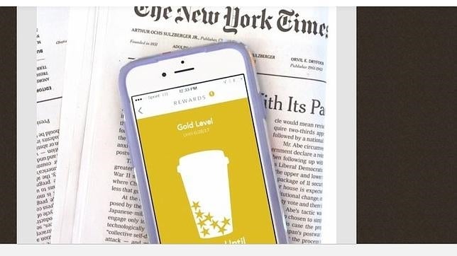 Starbucks ofrecerá en los móviles artículos gratuitos del New York Times