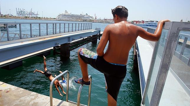 Sanidad activa el nivel extremo por calor en comarcas de la provincia de Valencia