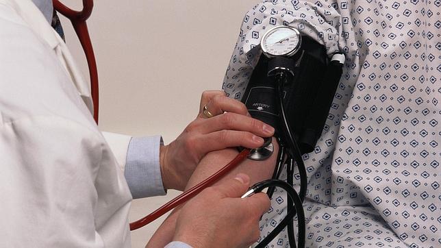 Las personas que duermen siesta tienen mejores valores de presión arterial