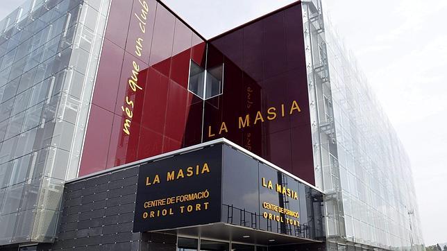 El edificio de La Masía en Sant Joan Despí, el centro neurálgico de la cantera del Barcelona