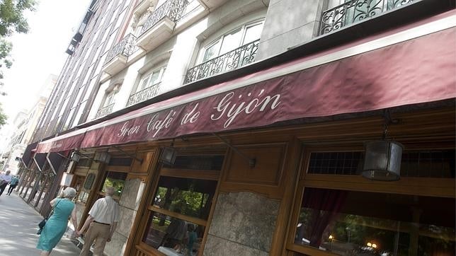 Fotografía del exterior del Café Gijón