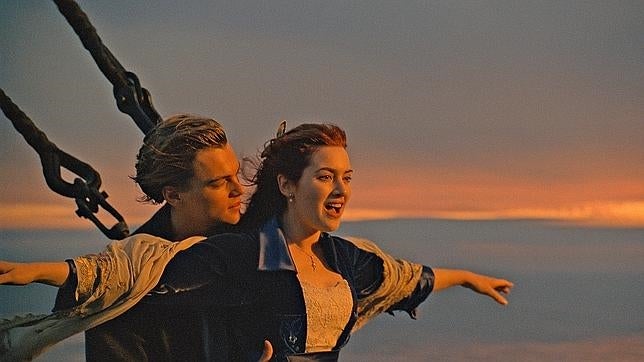 Kate Winslet recrea 18 años después la mítica escena de «Titanic»... sin DiCaprio