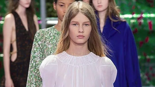 La nueva cara de Dior tiene 14 años y una historia que contar