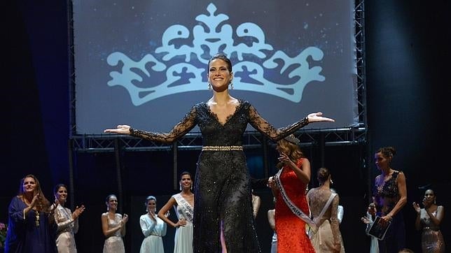 Carla García se alza con la corona de Miss Universe Spain