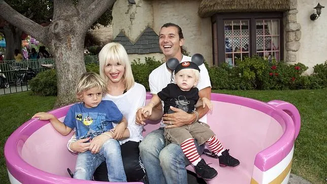 La preja con sus hijos mayores en Disneyland en 2010