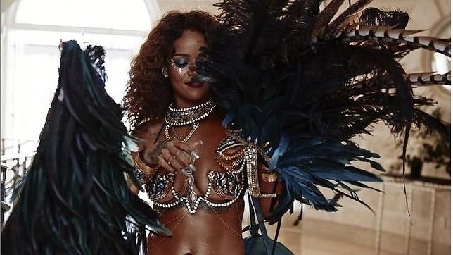 Rihanna y su bikini de fantasía, las estrellas del «carnaval» de Barbados