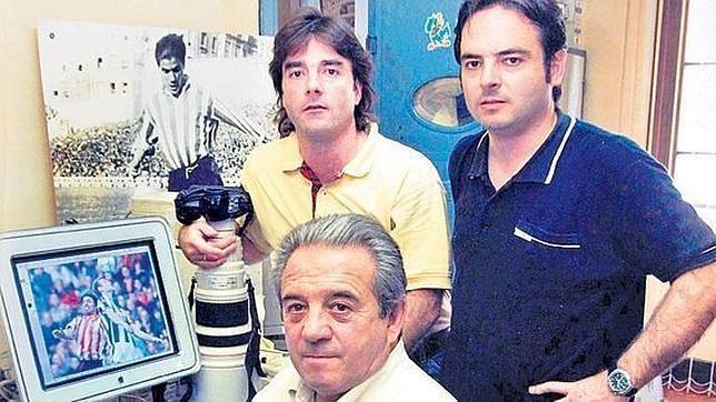 Muere el fotógrafo Manu Cecilio, fundador de la agencia Telepress