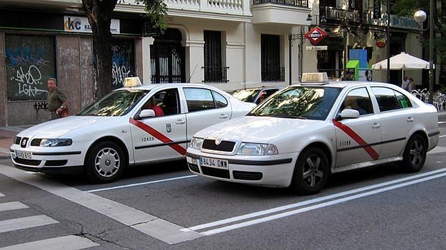 Según un reciente estudio del RACC, dentro del coche con una temperatura exterior del 35º podríamos tener cerca de 55º