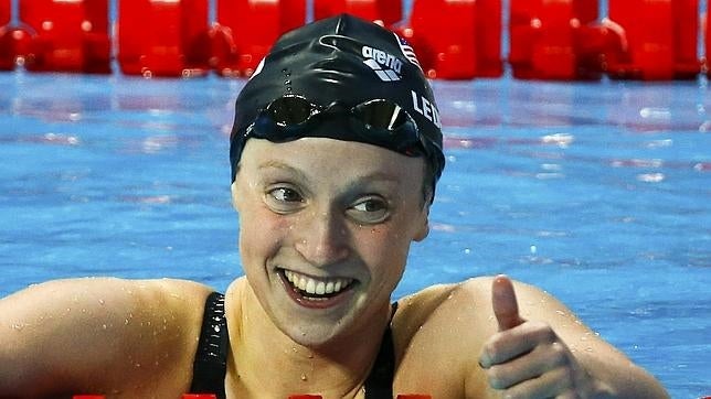 Ledecky celebra su triunfo en los 200 libres del Mundial de Kazán