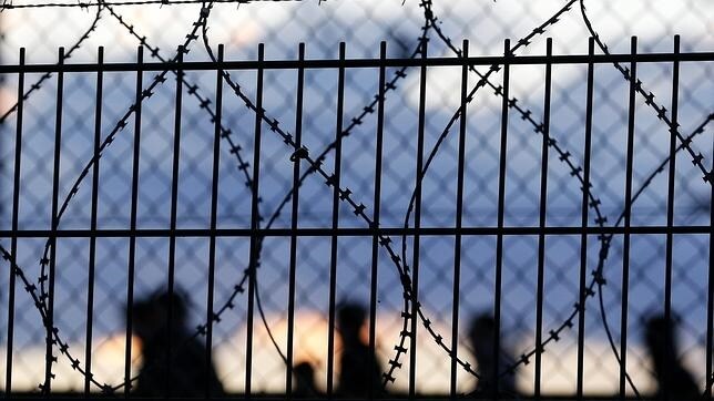 Finalizada la valla de Calais para frenar la crisis migratoria que toca a las puertas de Londres