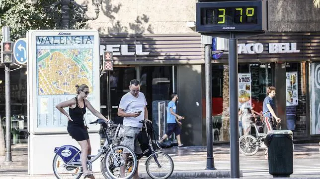 Imagen captada en el centro de Valencia en plena ola de calor