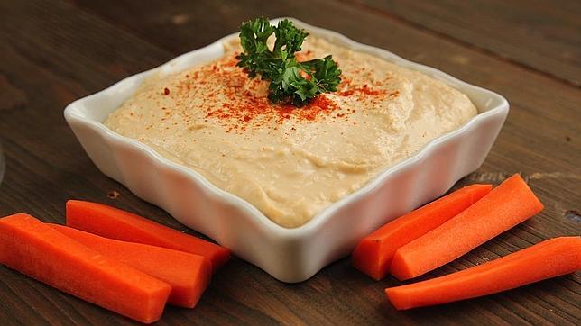 Menú saludable con hummus de garbanzos