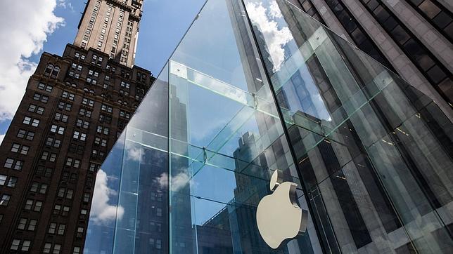 ¿Quién se está comiendo la manzana de Apple?