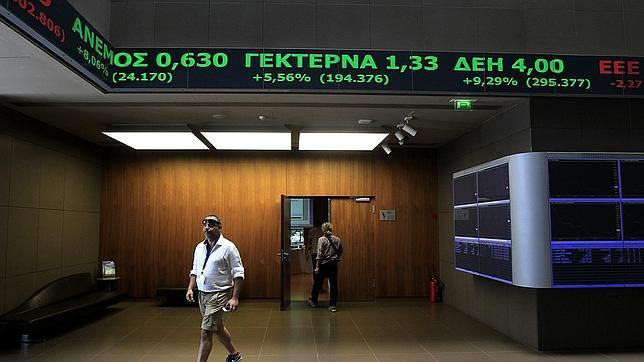 Fondos mixtos, bonos y activos en dólares: ¿dónde invertir tras Grecia?