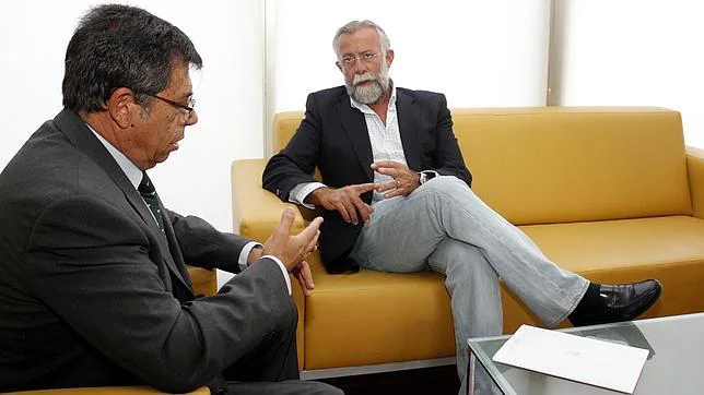 Javier Nicolás, delegado de la Junta en Toledo y Jaime Ramos, alcalde de Talavera