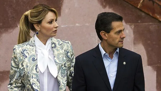 El peor verano de Peña Nieto y Ángelica Rivera