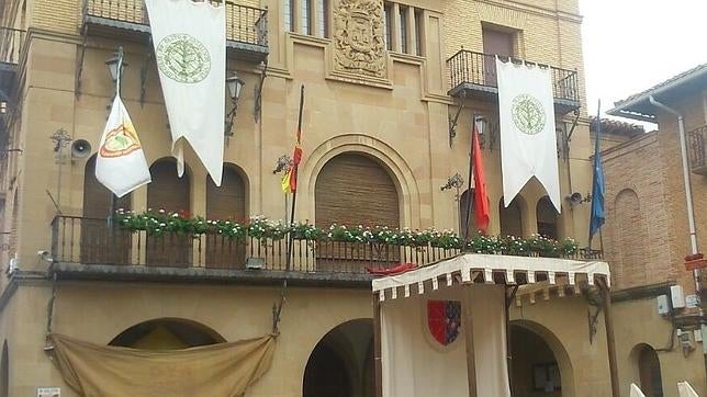 Fachada del ayuntamiento de Olite