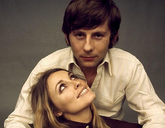 Una foto romántica entre Roman y Sharon de 1969. Está sacada de su álbum
