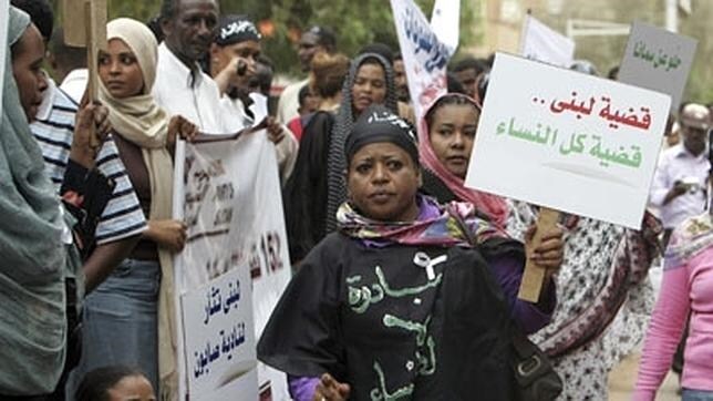 Una joven cristiana, condenada en Sudán a 20 latigazos por usar «indumentaria indecente»