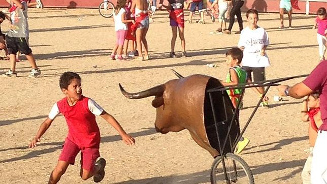 Niños participantes en el encierro infantil de Seseña