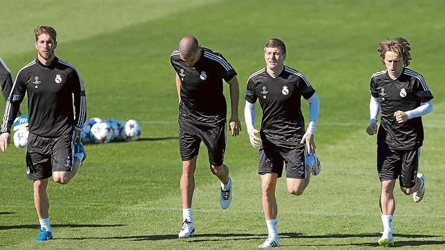 Modric y Kroos, junto a Pepe y Ramos