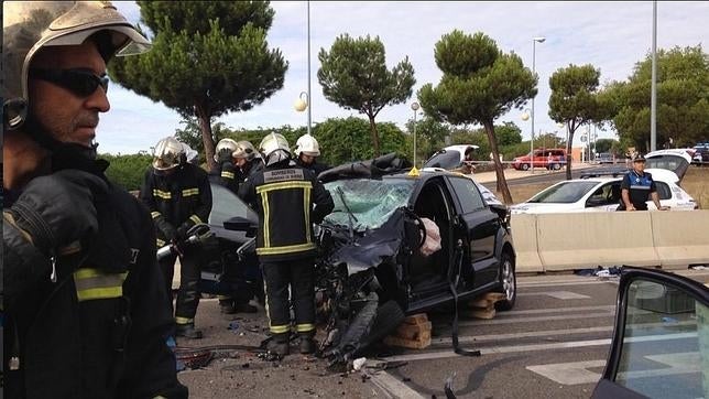 Dos jóvenes mueren en un accidente de tráfico en Alcobendas