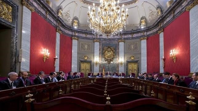 El Tribunal Supremo invalida rebajar los derechos laborales de manera retroactiva