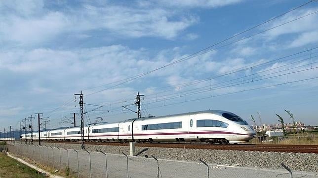 Renfe contará con un presupuesto de 155 millones en 2016 para comprar trenes AVE