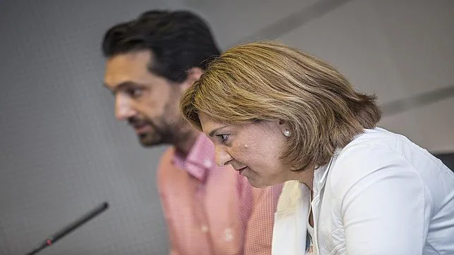 Isabel Bonig y Vicente Betoret, este jueves en la sede del PP valenciano