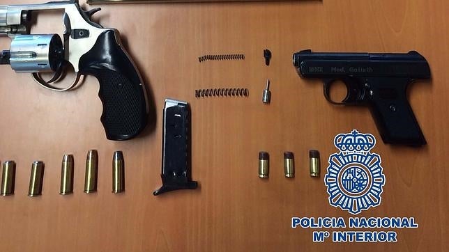 Detenidos tres chinos por extorsionar y amenazar a otro compatriota